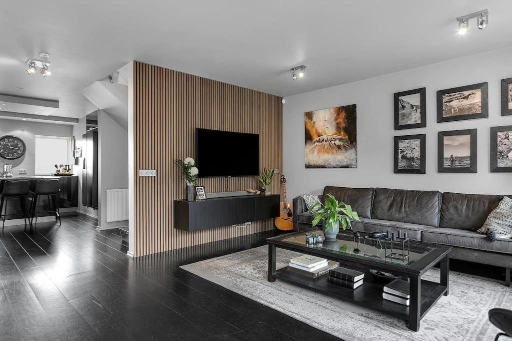 Entire House In A Quite Area Holiday home *